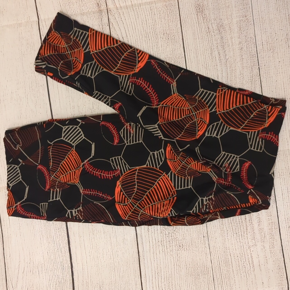 Lularoe OS NWOT Leggings Sports Balls